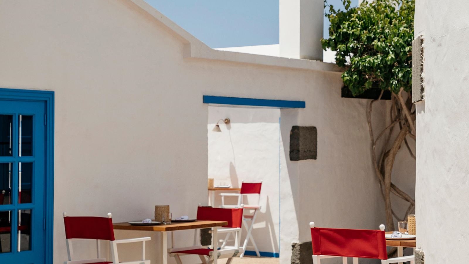 restaurants-la-graciosa-local