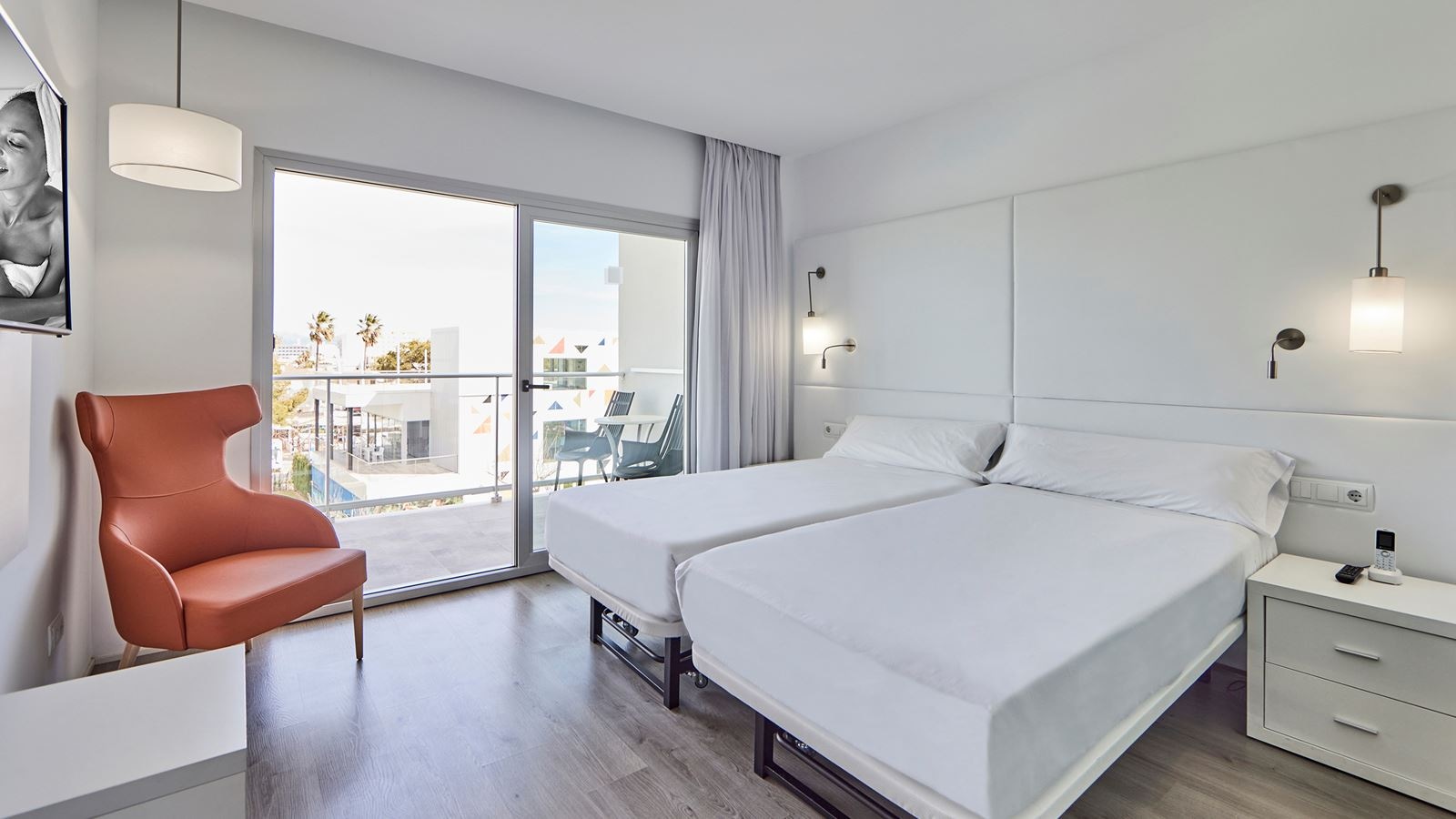 rooms-doble-balcony-or-terrace