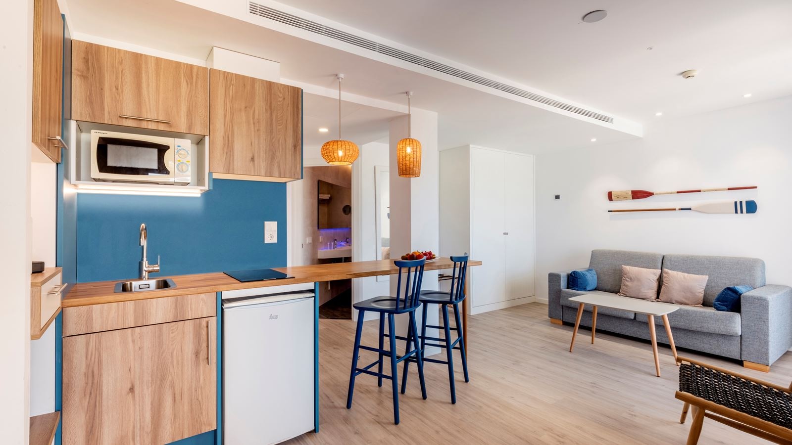 rooms-apartment-lateral-sea-view