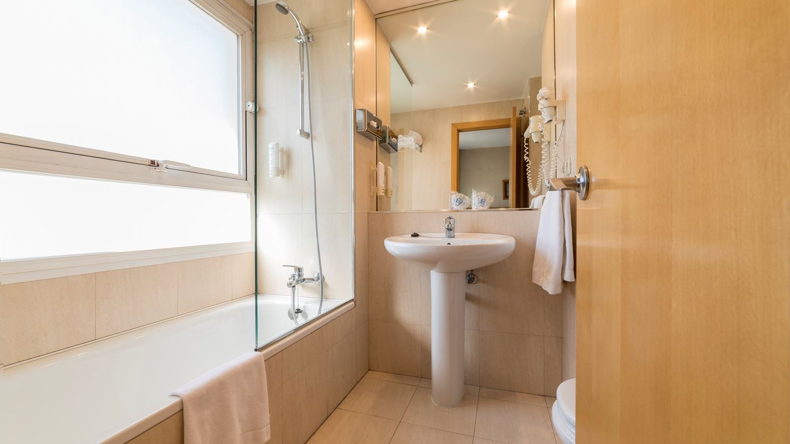 rooms-room-run-of-house