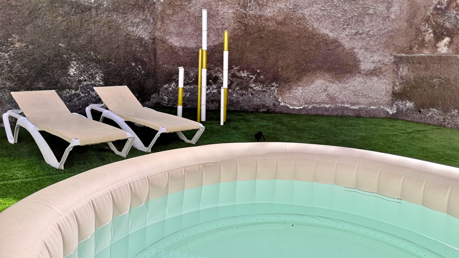 rooms-apartment-with-terrace