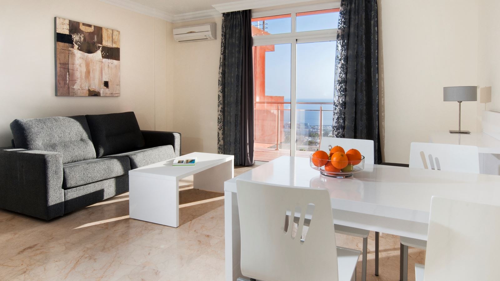 rooms-1-bedroom-apartment-balcony-or-terrace