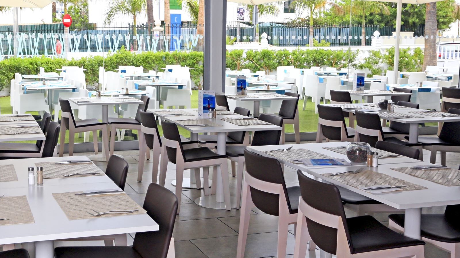 restaurants-beach-lounge