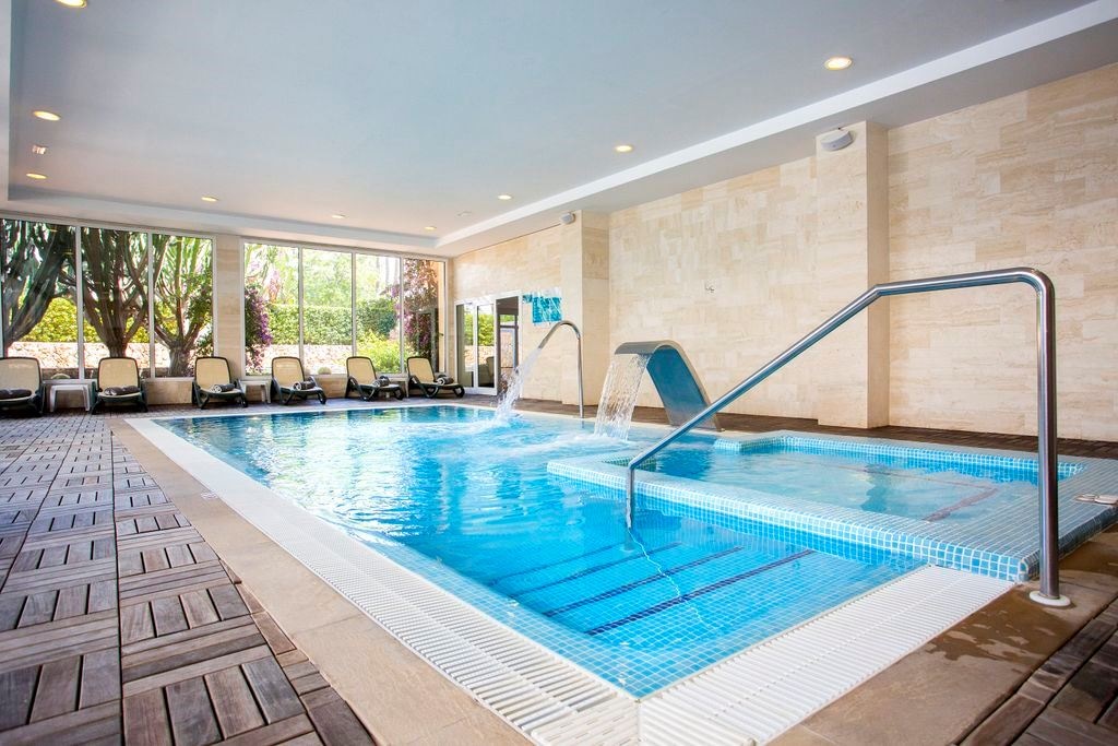 pools-indoor-pool