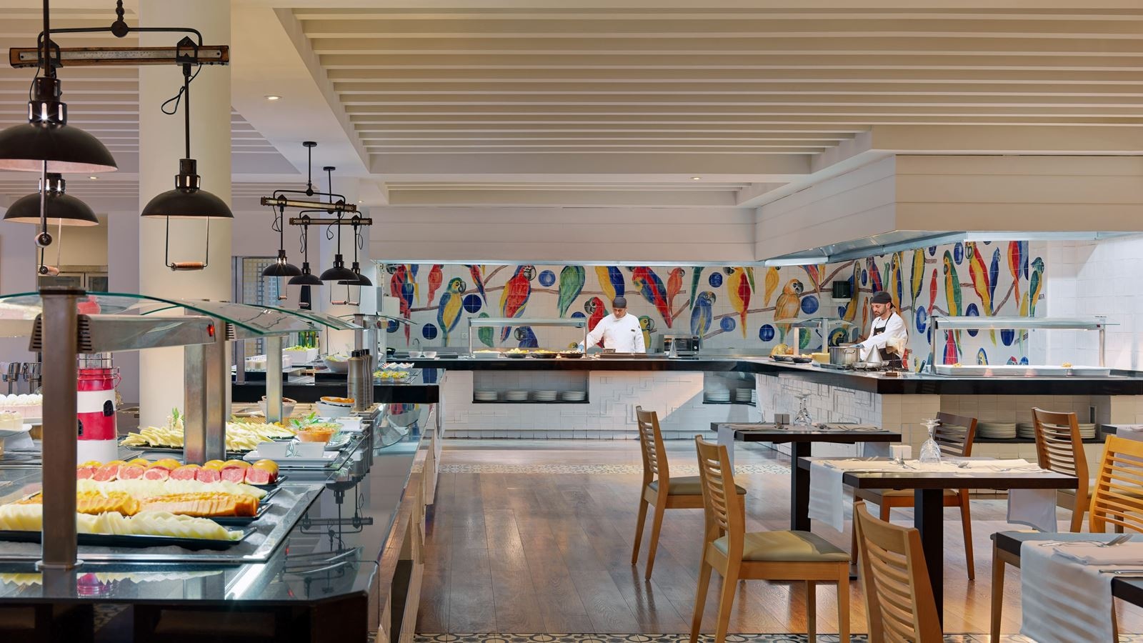 restaurants-restaurante-parrots