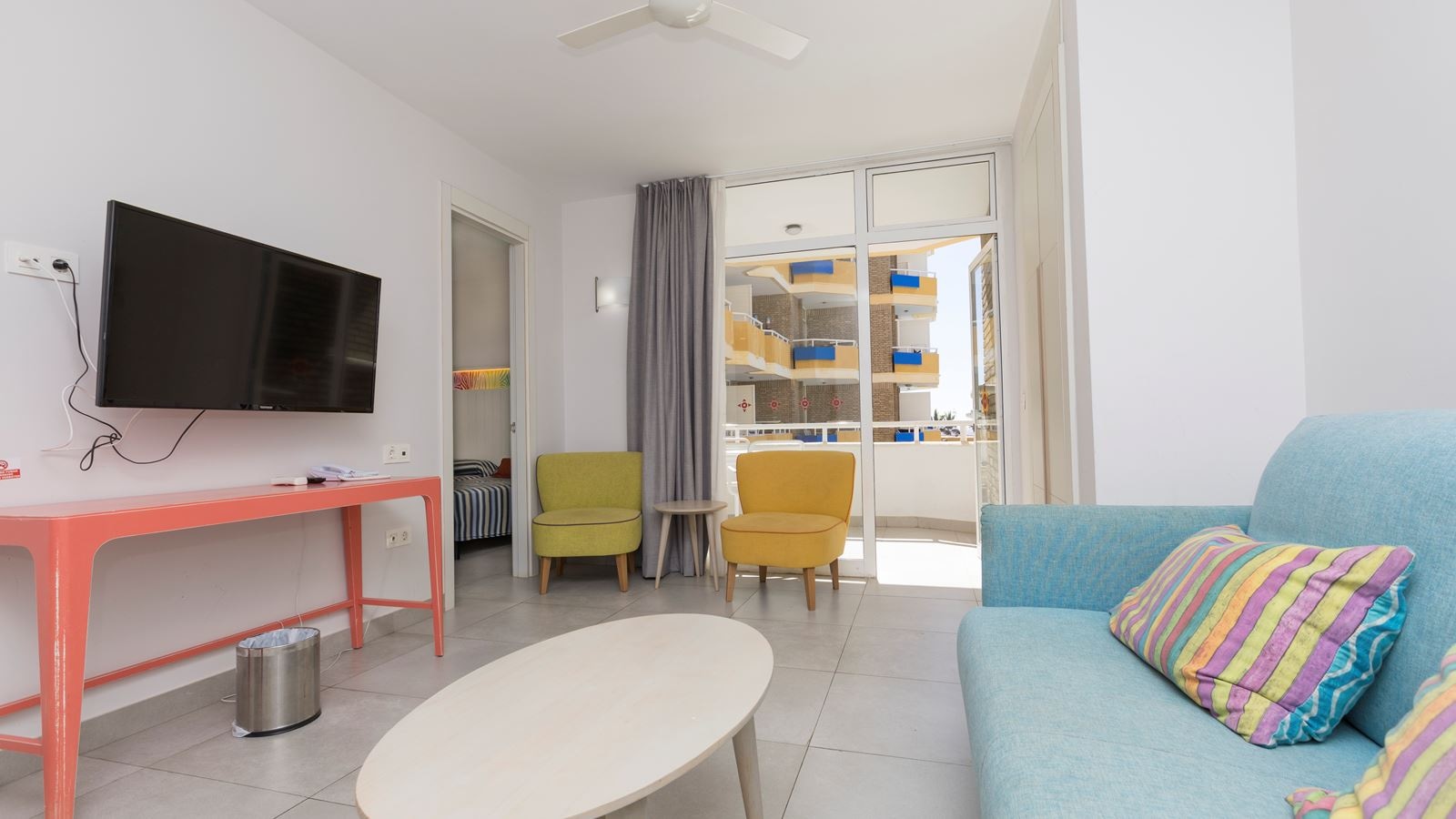 rooms-standard-1-bedroom-apartment-with-balcony-apr