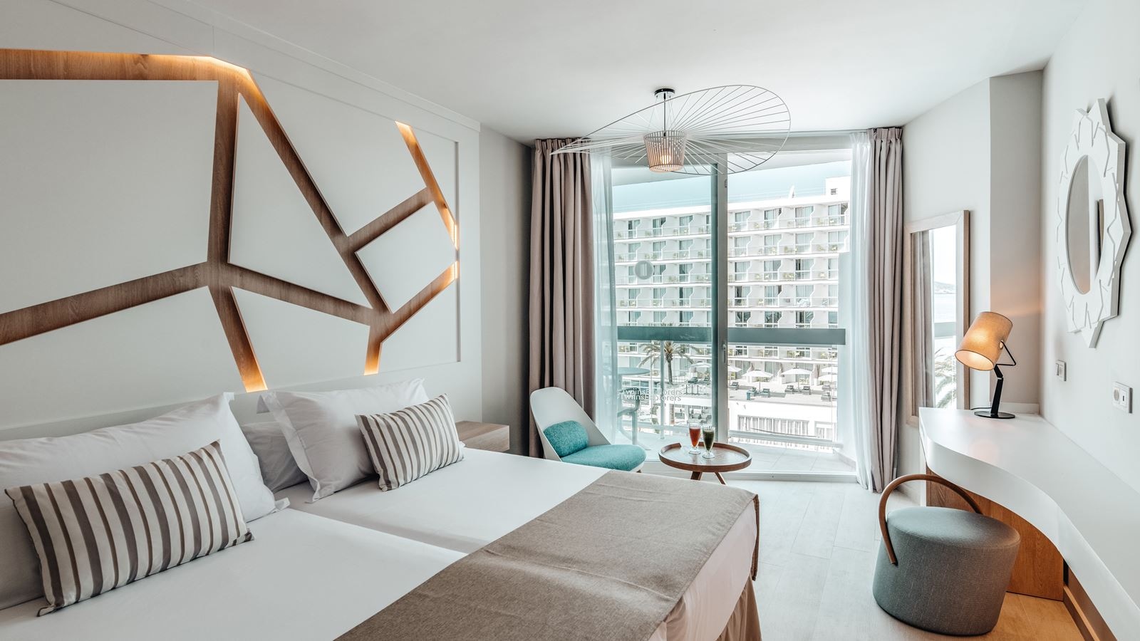 rooms-dl-life-double-room-with-balcony