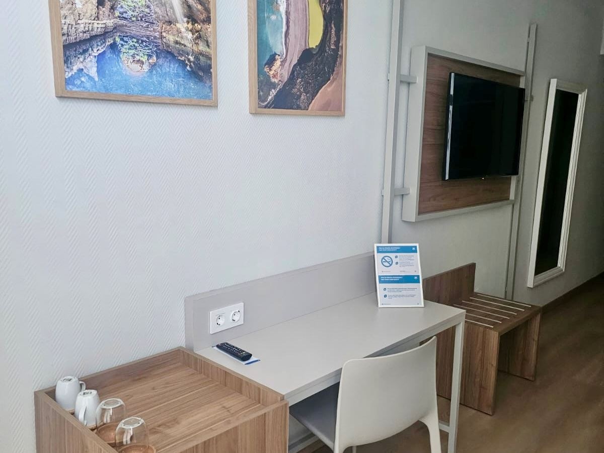 rooms-twin-room-superior-with-balcony-or-terrace