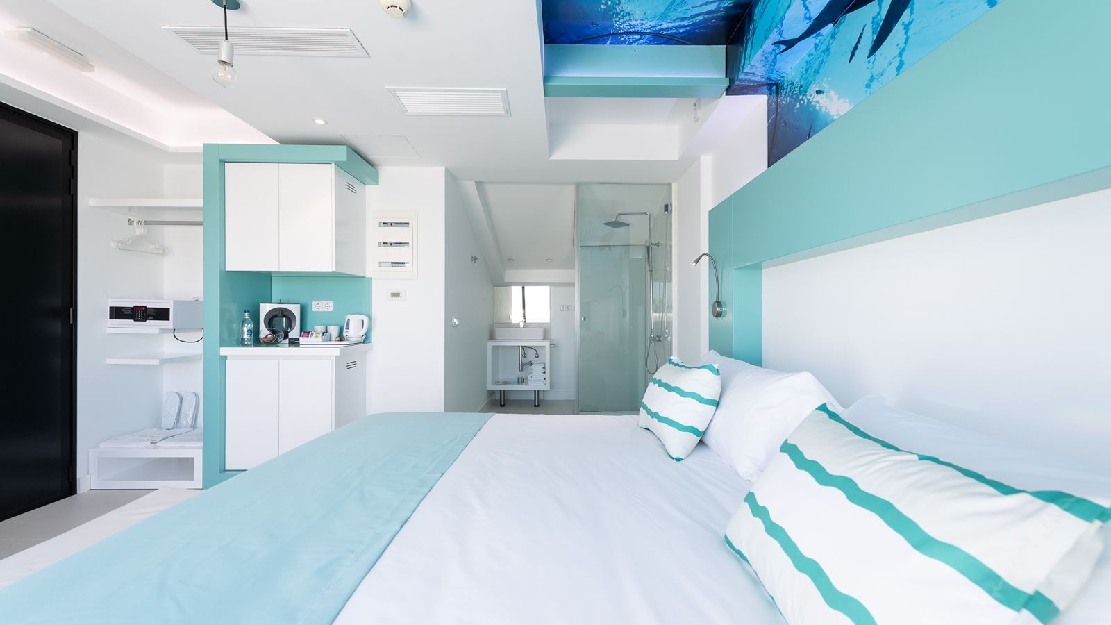 rooms-suite-deluxe-emblem-with-terrace--sud