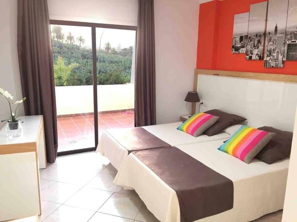 rooms-apartment-standard-balcony-or-terrace