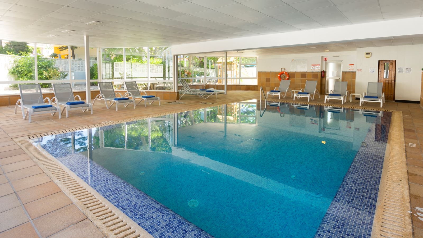 pools-indoor-pool
