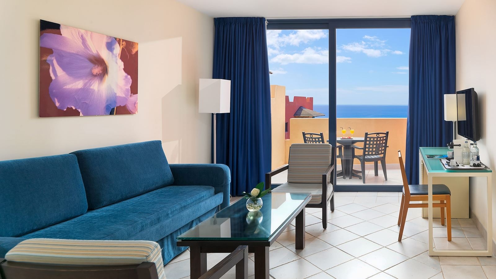 rooms-junior-suite-balcony-or-terrace