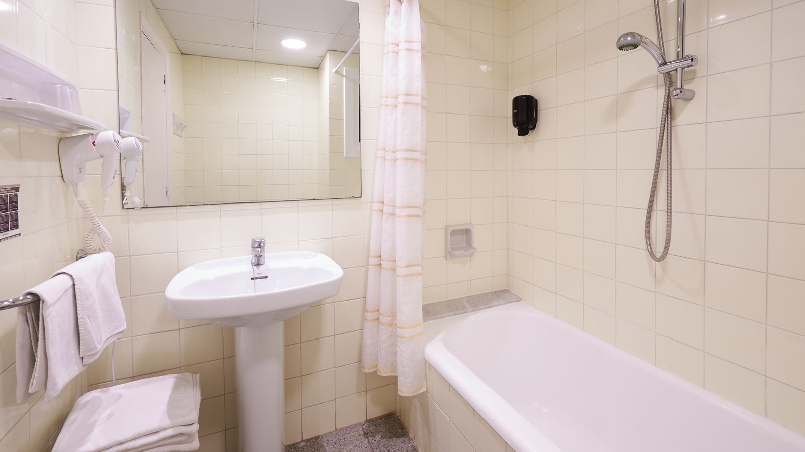 rooms-double-standard-room