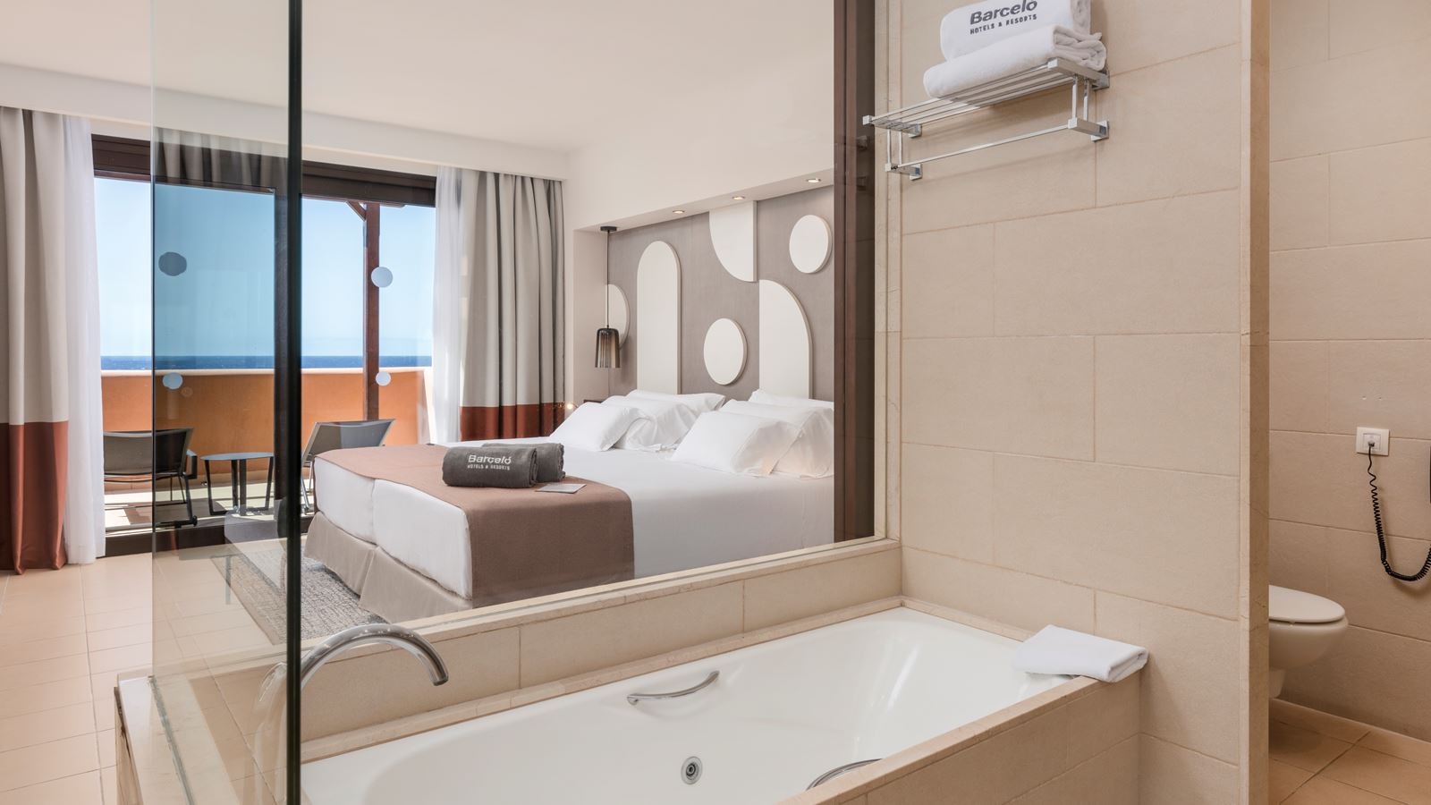 rooms-suite-deluxe-ocean-view