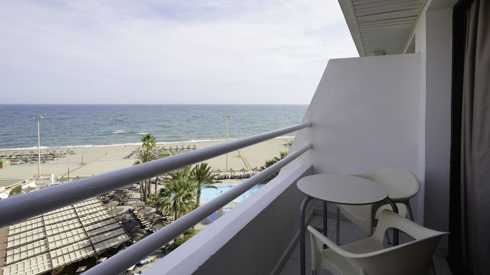 rooms-double-room-sea-view-high-floor