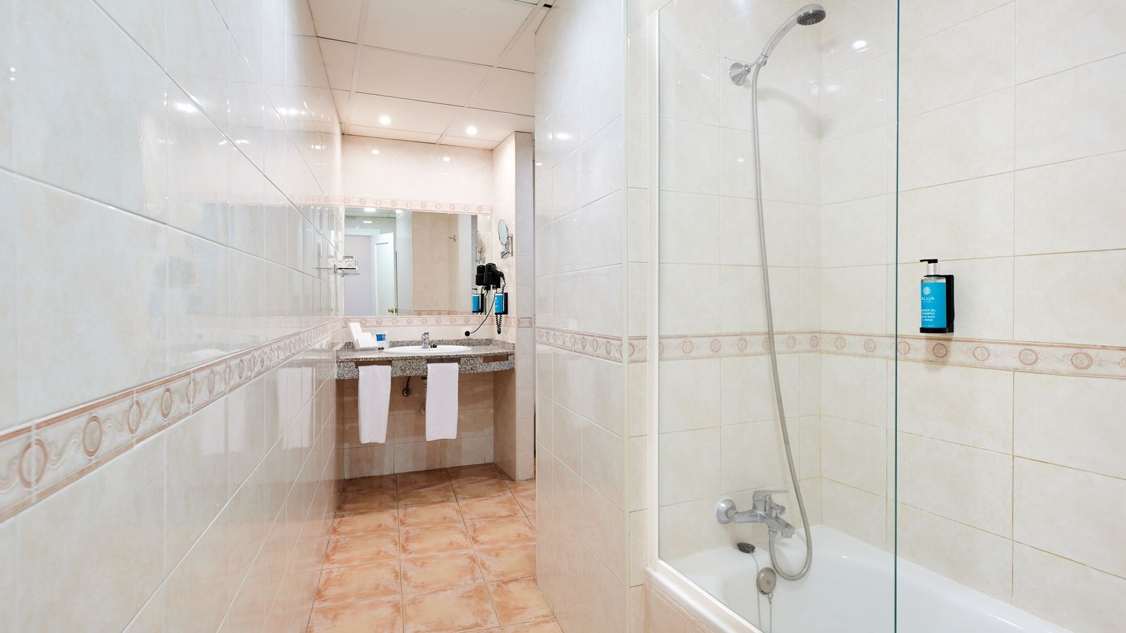 rooms-family-room-balcony-or-terrace