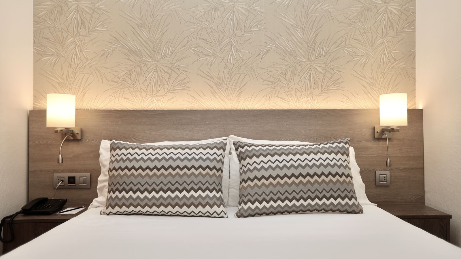 rooms-single-standard-room-sea-view-with-balcony-or-terrace