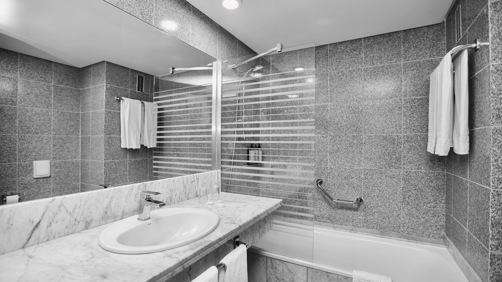 rooms-single-standard-room-sea-view-with-balcony-or-terrace