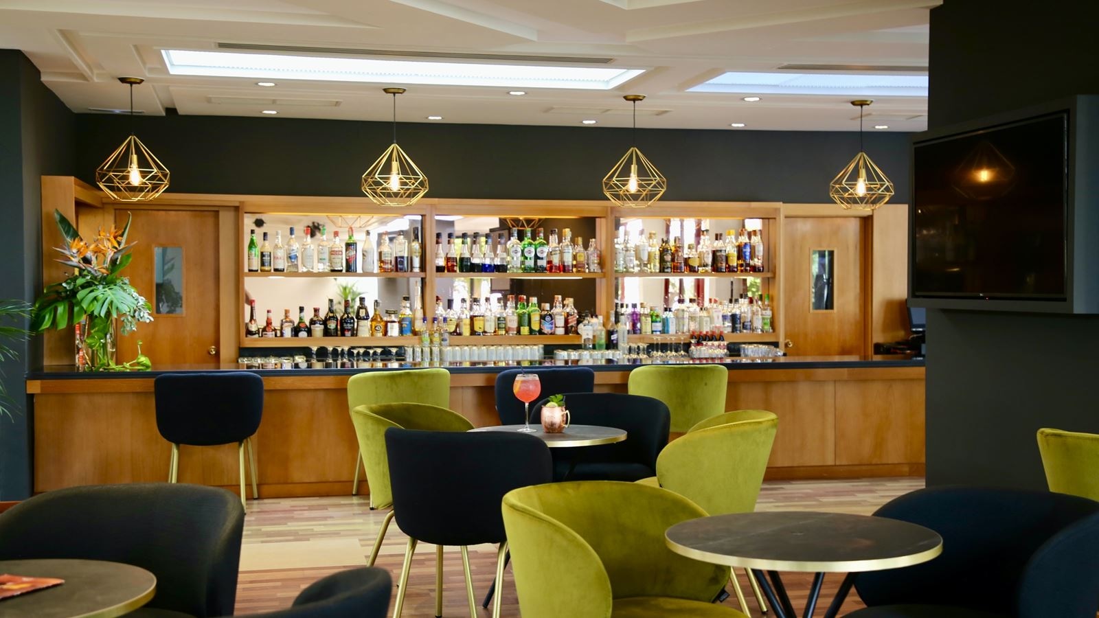 restaurants-bar-puerto-palace