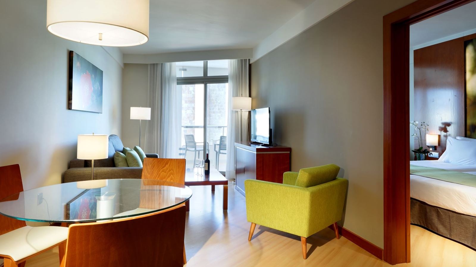 rooms-junior-suite-lateral-sea-view-with-balcony-junior-suite-sea-view