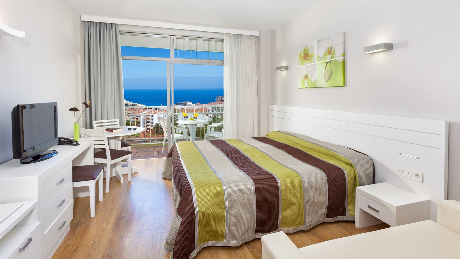 rooms-studio-eden-luz-balcony-or-terrace