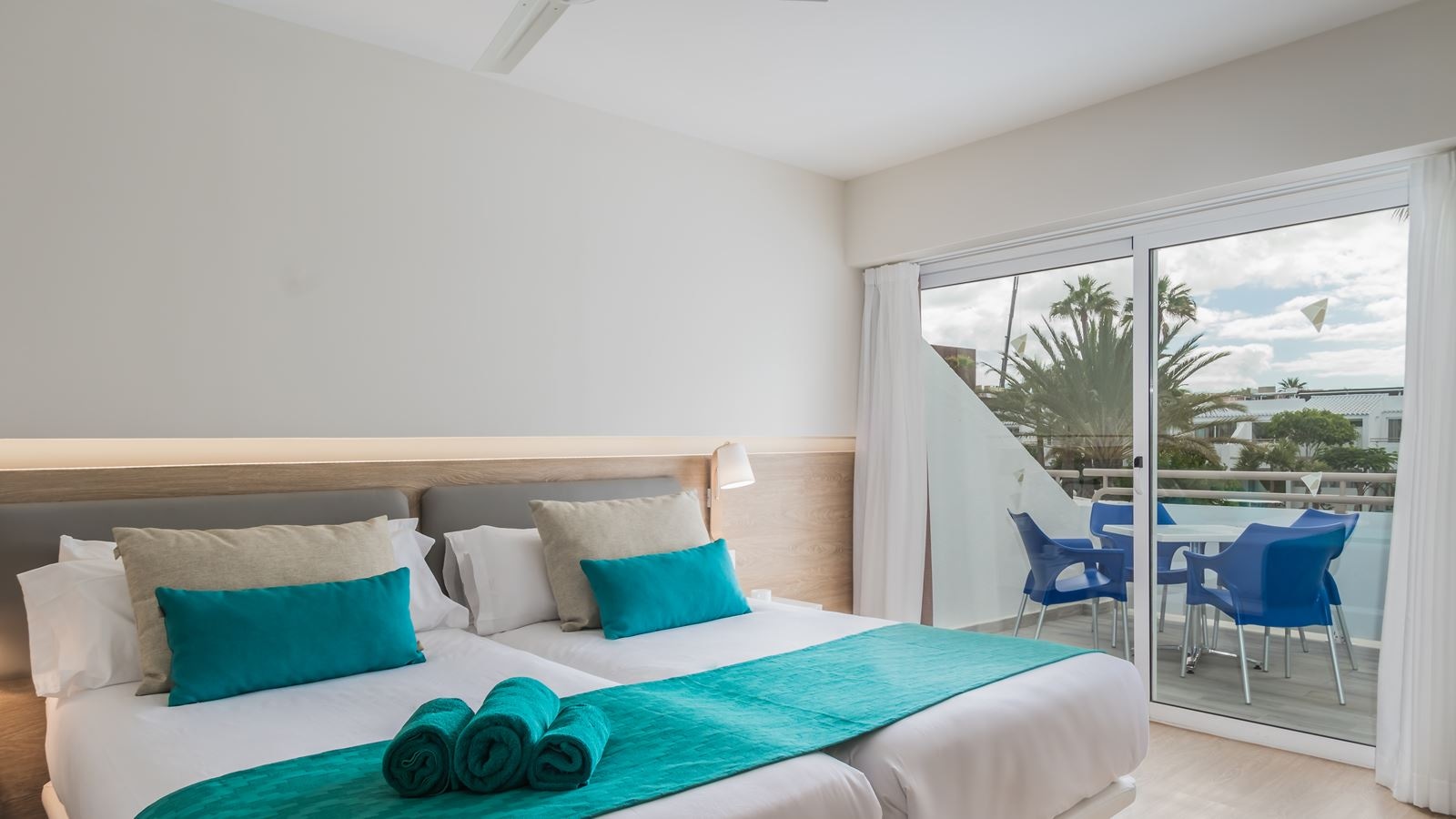 rooms-junior-suite-balcon