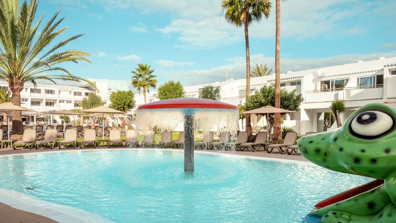 pools-outdoor-childrens-pool