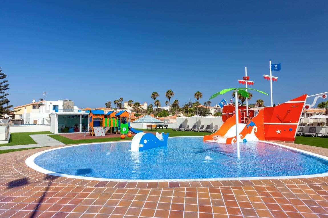 pools-outdoor-childrens-pool