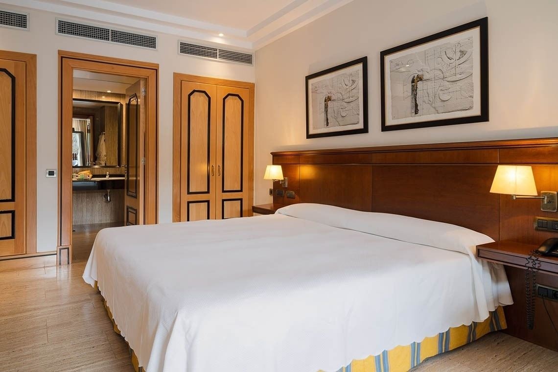 rooms-standard-double-room-balcony-or-terrace