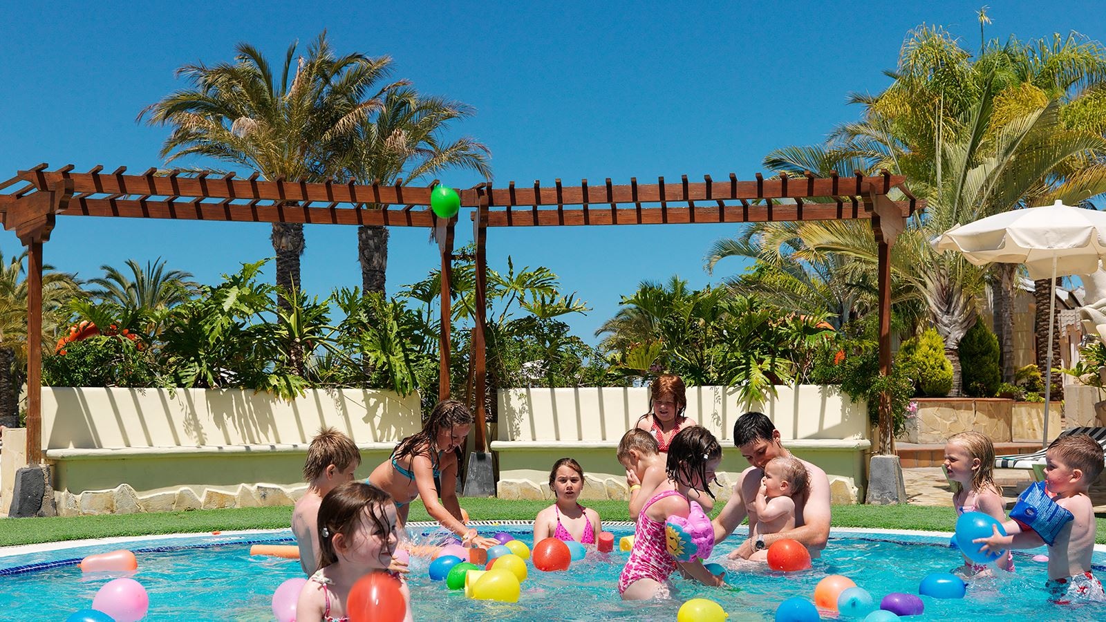 pools-outdoor-childrens-pool