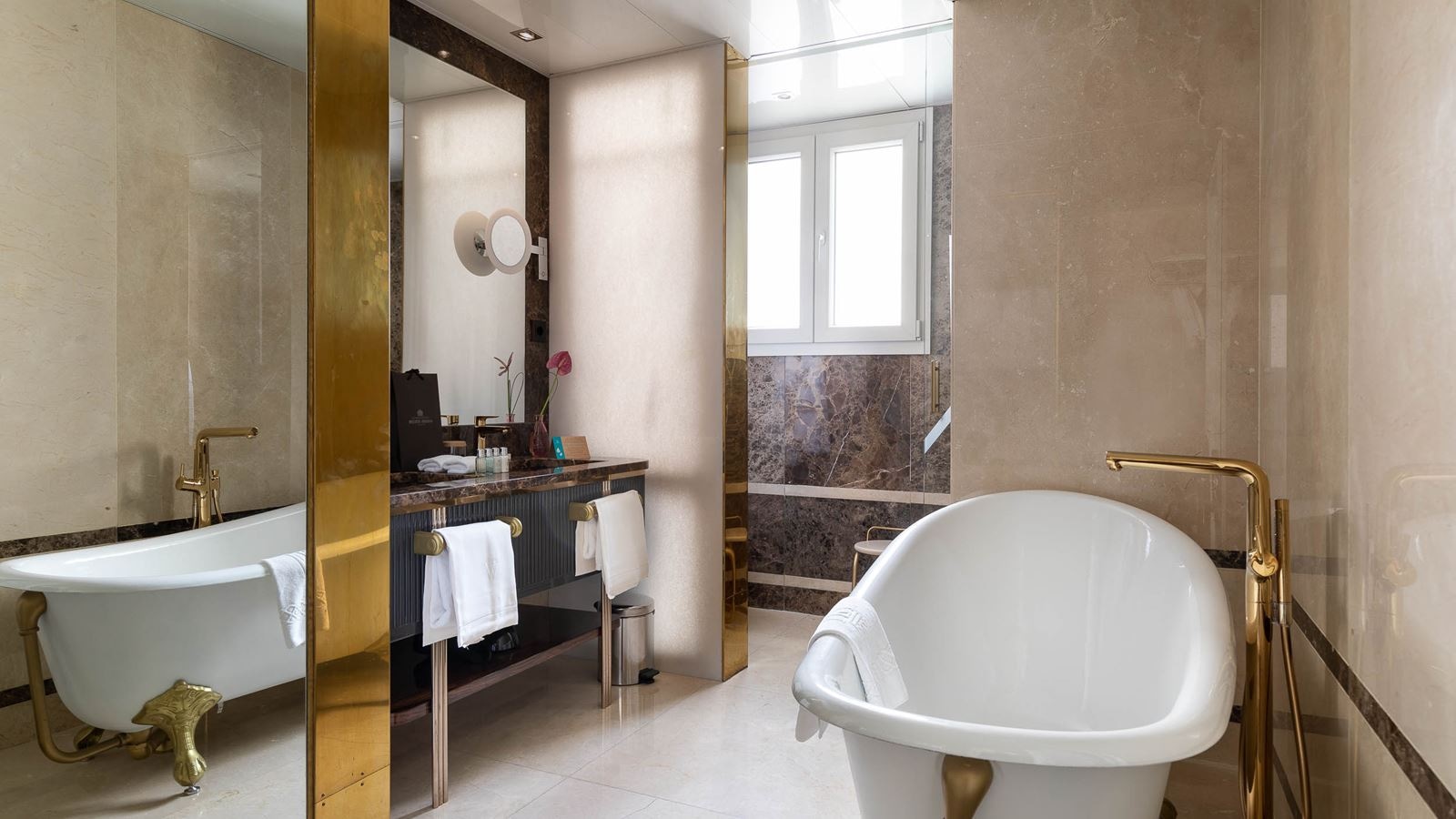 rooms-double-or-twin-superior-with-terrace