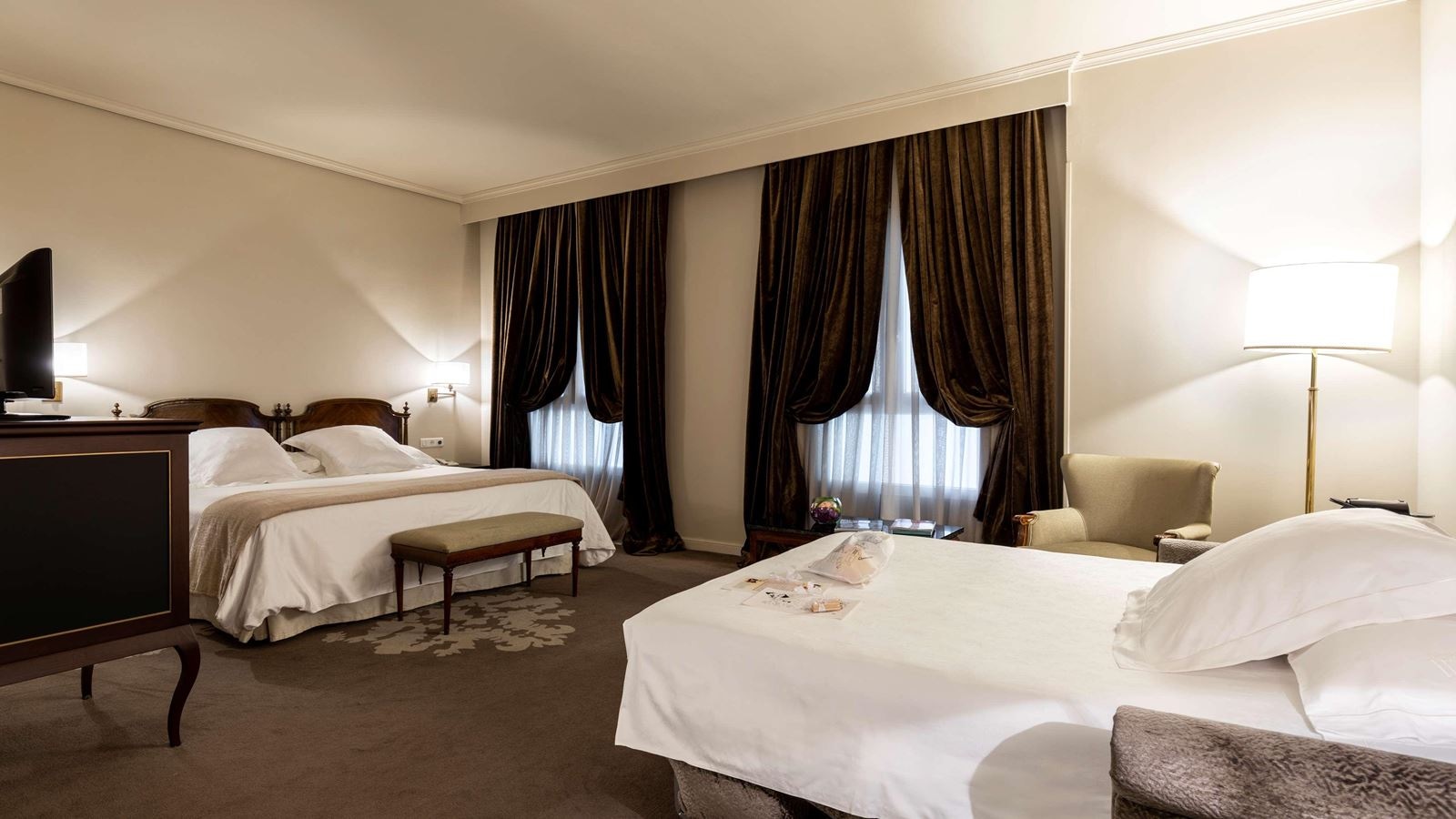 rooms-single-superior-with-terrace