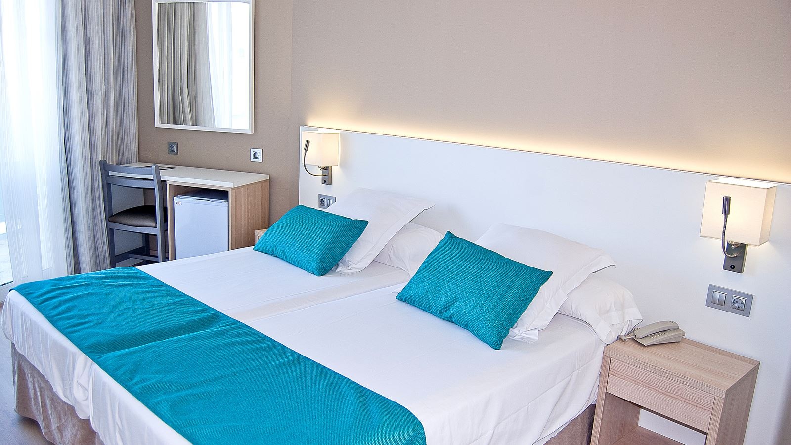 rooms-db--double-room-standard-balcony-or-terrace