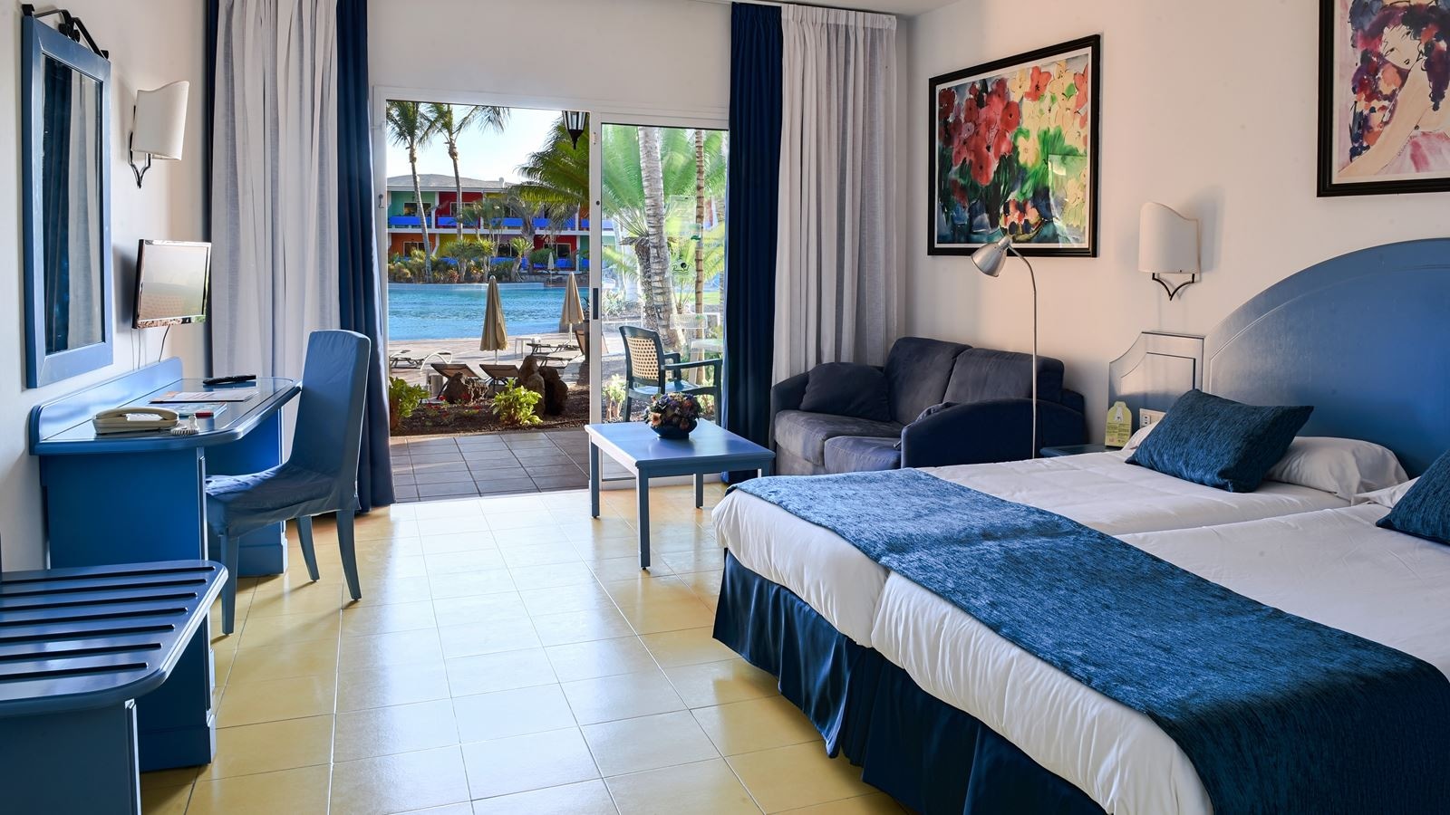 rooms-double-room-pool-view-with-balcony-or-terrace