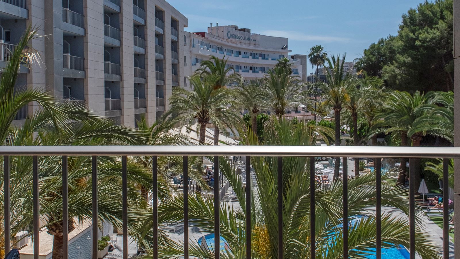 rooms-db-twin-room-balcony-or-terrace