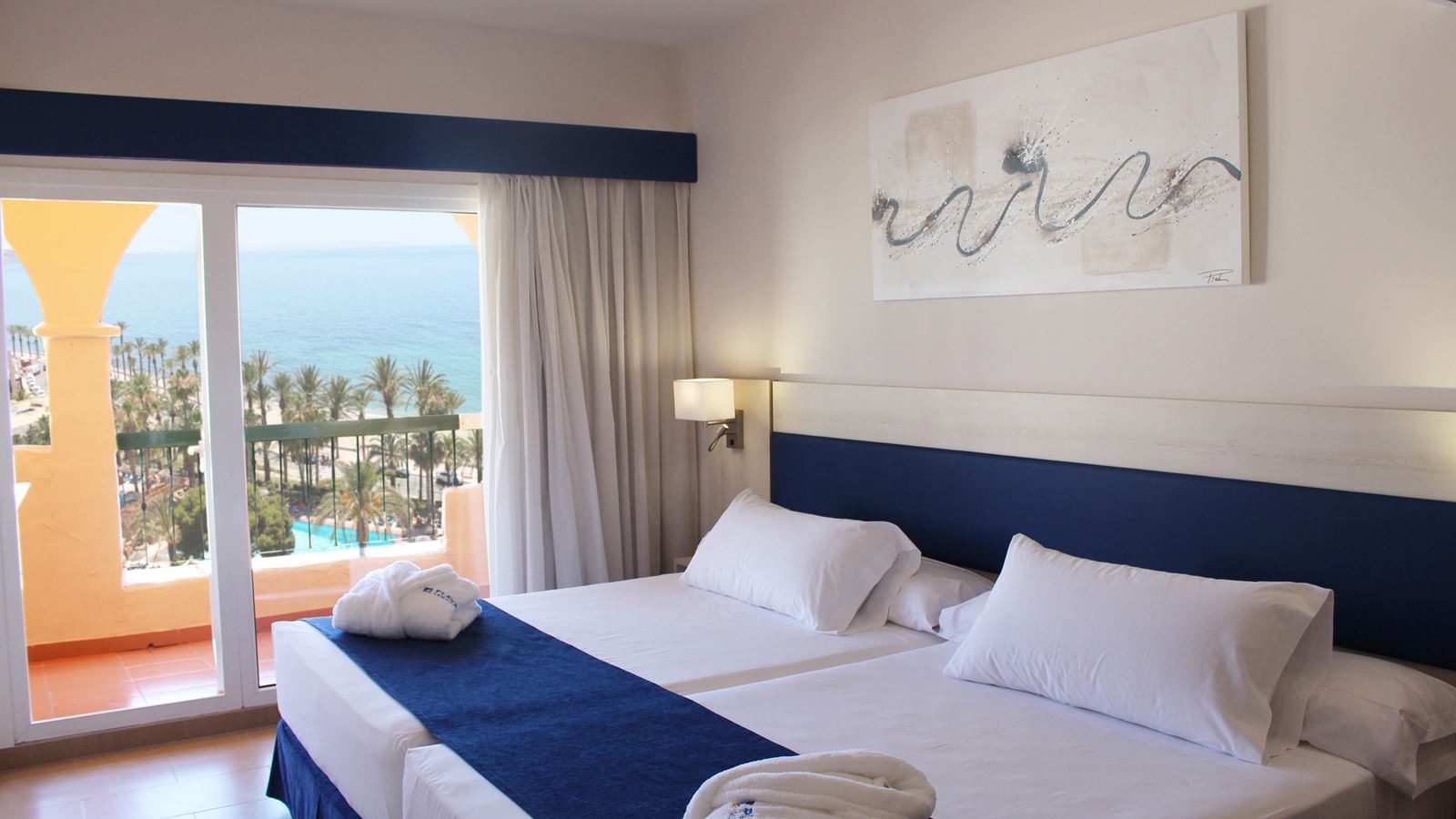 rooms-double-superior-balcony-or-terrace