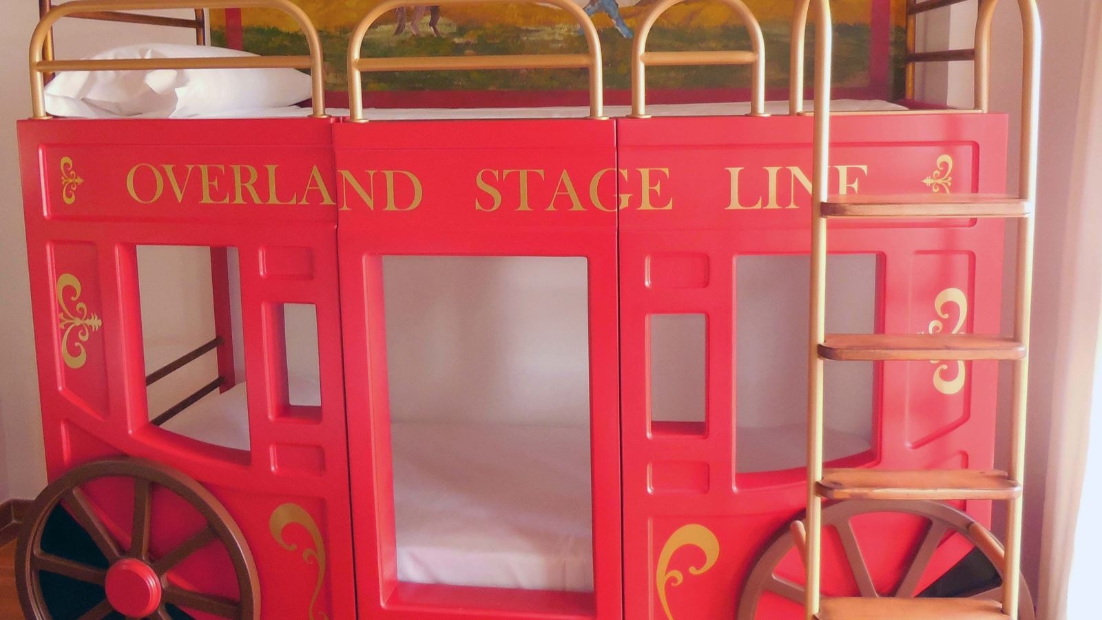 rooms-family-thematic-room-balcony-or-terrace