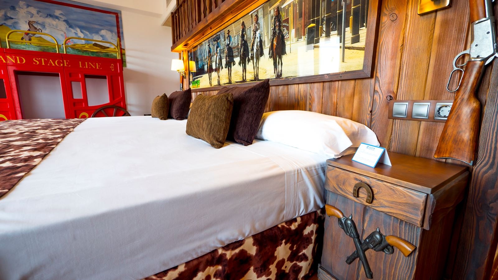 rooms-family-thematic-room-balcony-or-terrace