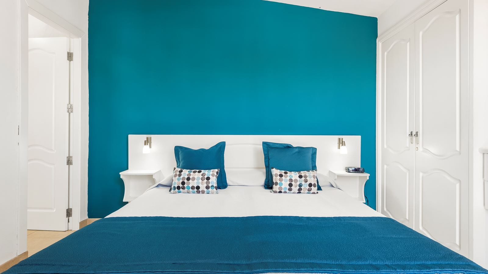 rooms-1-bedroom-apartment-with-terrace