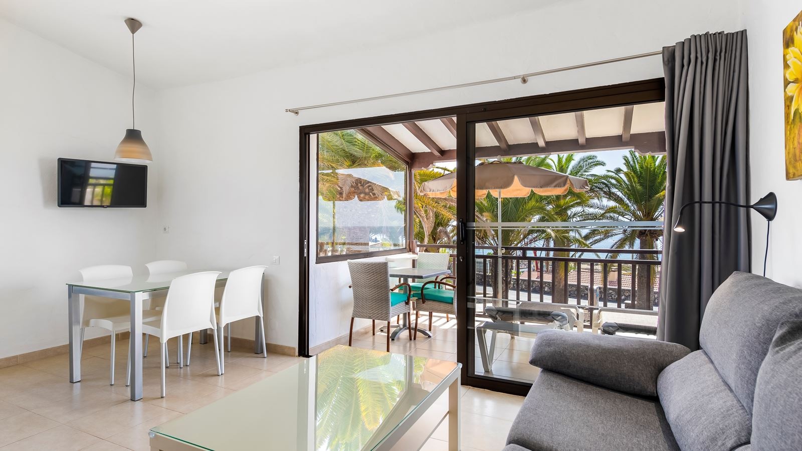 rooms-1-bedroom-apartment-with-balcony