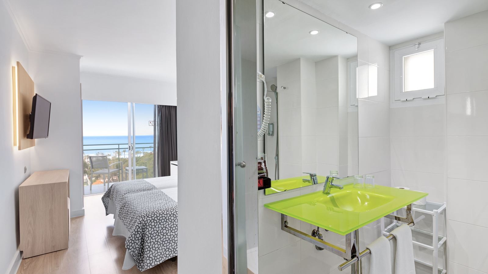 rooms-dv-double-superior-sea-view-with-balcony-or-terrace