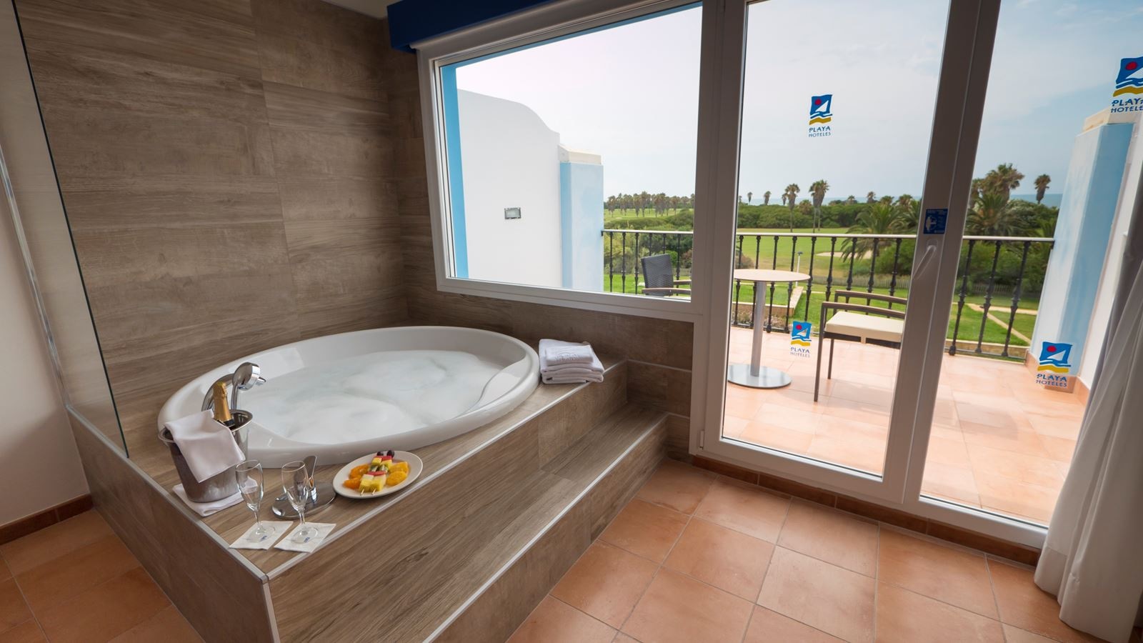 rooms-junior-suite-balcony-or-terrace