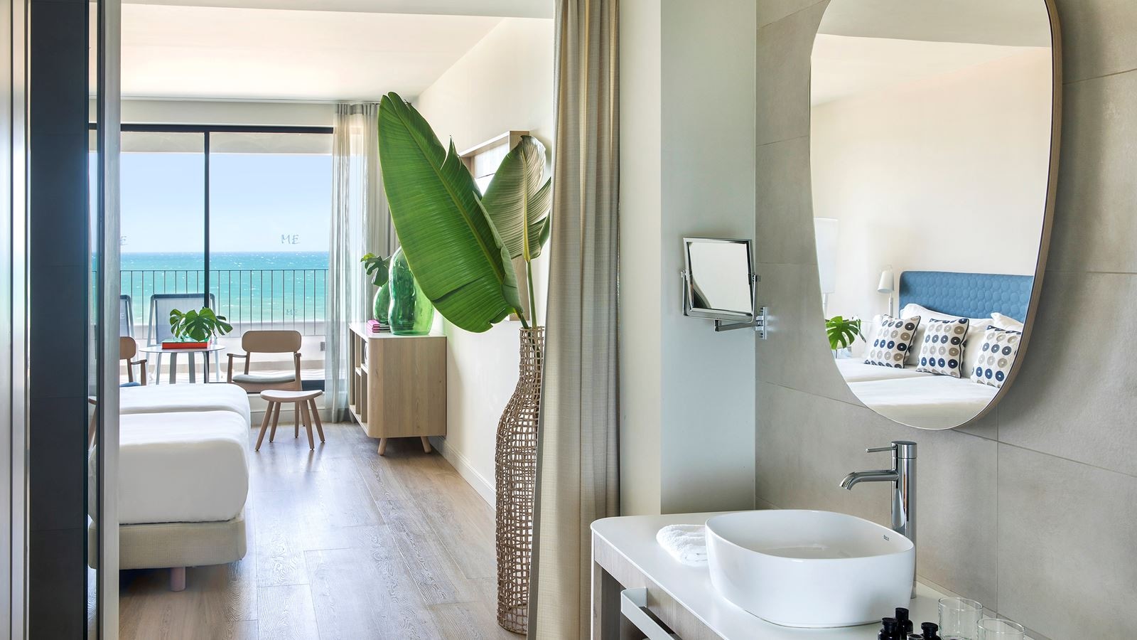 rooms-suite-superior-sea-view