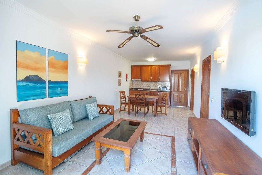 rooms-1-bedroom-apartment-with-balcony-or-terrace