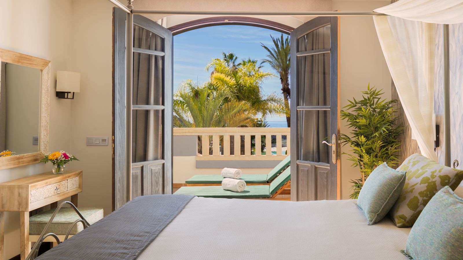 rooms-two-bedroom-apartment-suite-with-balcony-or-terrace