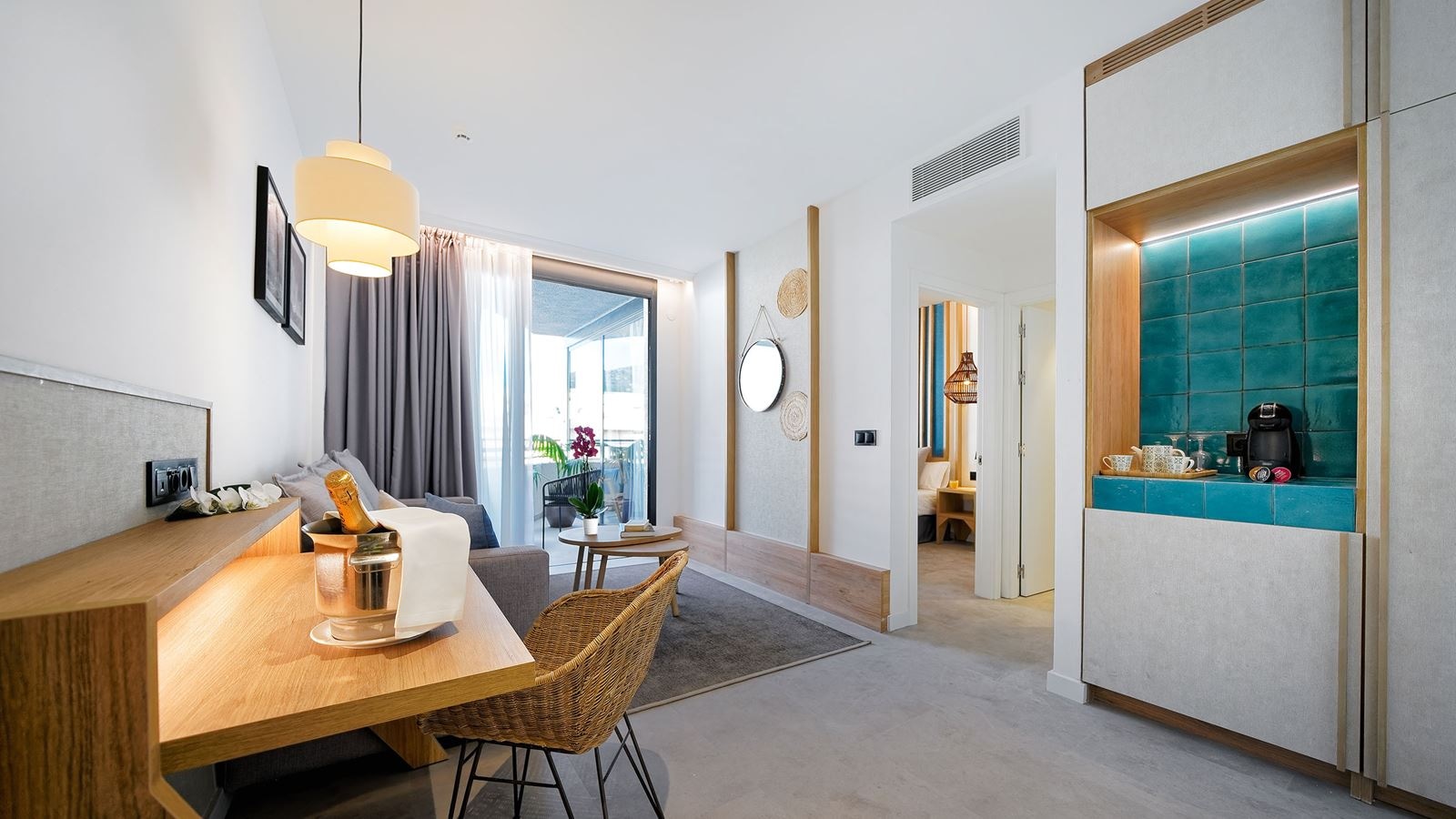 rooms-suite-adults-only-area-balcony-or-terrace