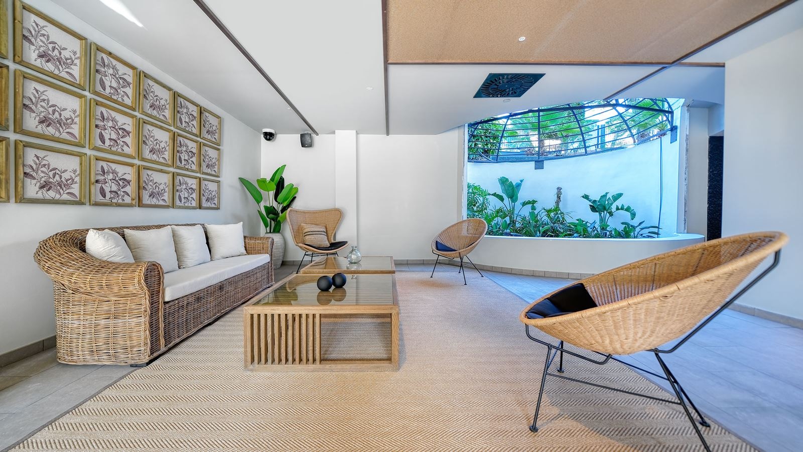 bars-the-sail-bar-adults-only