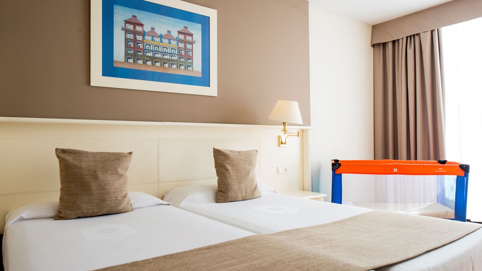 rooms-standard-sea-side-balcony-or-terrace