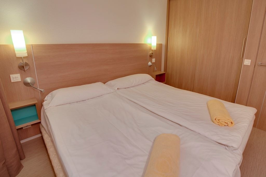 rooms-junior-suite-with-sea-view-and-balcony-or-terrace