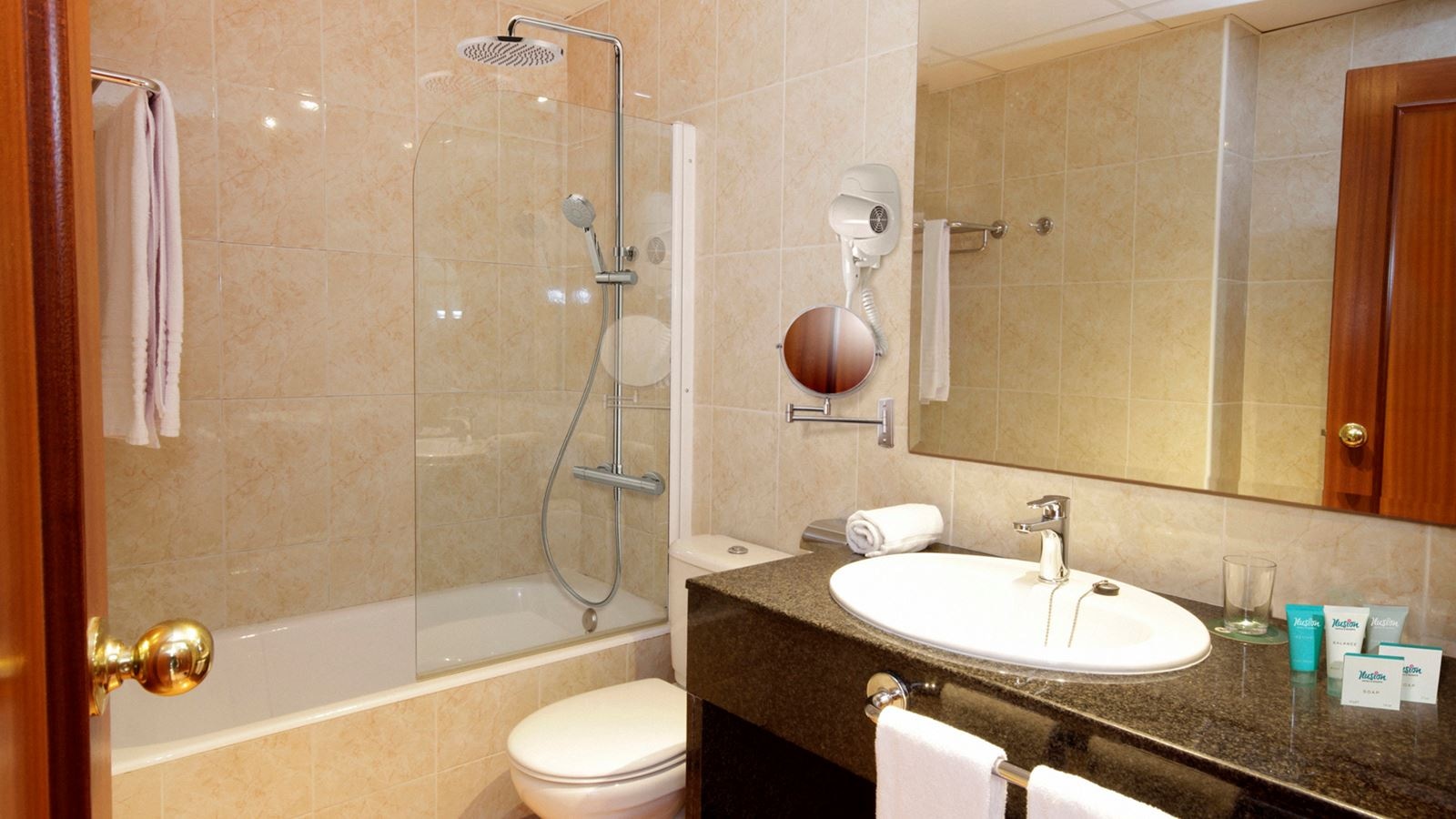 rooms-double-superior-room